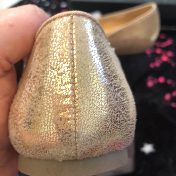 NWT LOFT TAYLOR SHIMMER GOLD POINTED TOE FLATS. - Picture 3 of 7